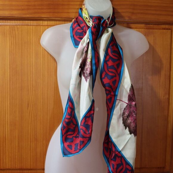 Perry Ellis Vintage Silk Leaf Print Scarf 40x38 Whimsical Rustic Sophisticated - Picture 7 of 10